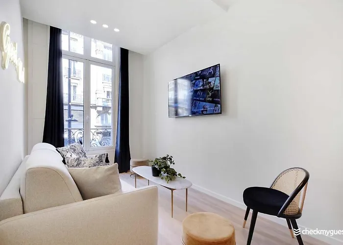 Charming Apartment - 3Br-8P - Le Marais